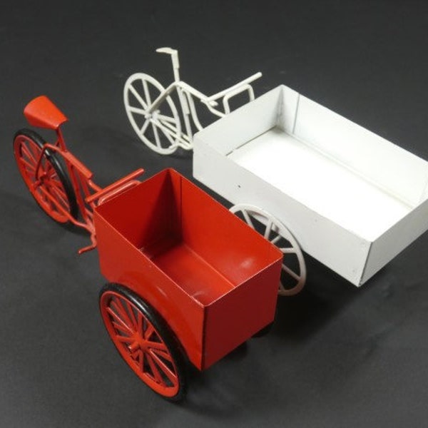 1 vintage Rouge Ou Blanc Cargo Bike Miniature Cargo Bike Mini Petit Vélo Cake Topper Embellissement Bouquet Couronne Poupée Fournitures