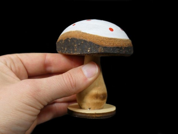 Top Collection Miniatur-Fee Auf Pilz – Garten-Terrarien-Deko, Handbemalt Aus Kunstharz, 5,1 X 6,4 Cm