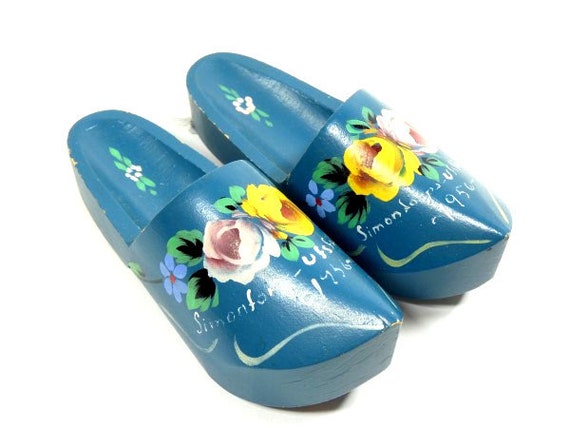Vintage Swedish Hand Painted Wooden Gnome Shoes Wooden Doll Shoes Wooden  Shoes Doll Supplies Wooden Shoes Fairy Garden Nr 11 