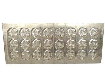1 Vintage Metal Anemone Flower Chocolate Mold Chocolate Flowers Mold made in Holland Candy Shop Bonbon Mold