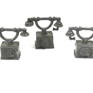 1 Vintage Metall Miniatur Telefon Puppenhaus Dekoration Puppenhaus Lieferung Puppenmöbel