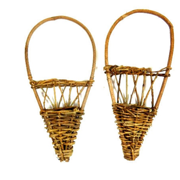 1 Wicker Basket Door Hanger Wall Hanger Flower Arrangement Floral Arranging Wreath Bouquet