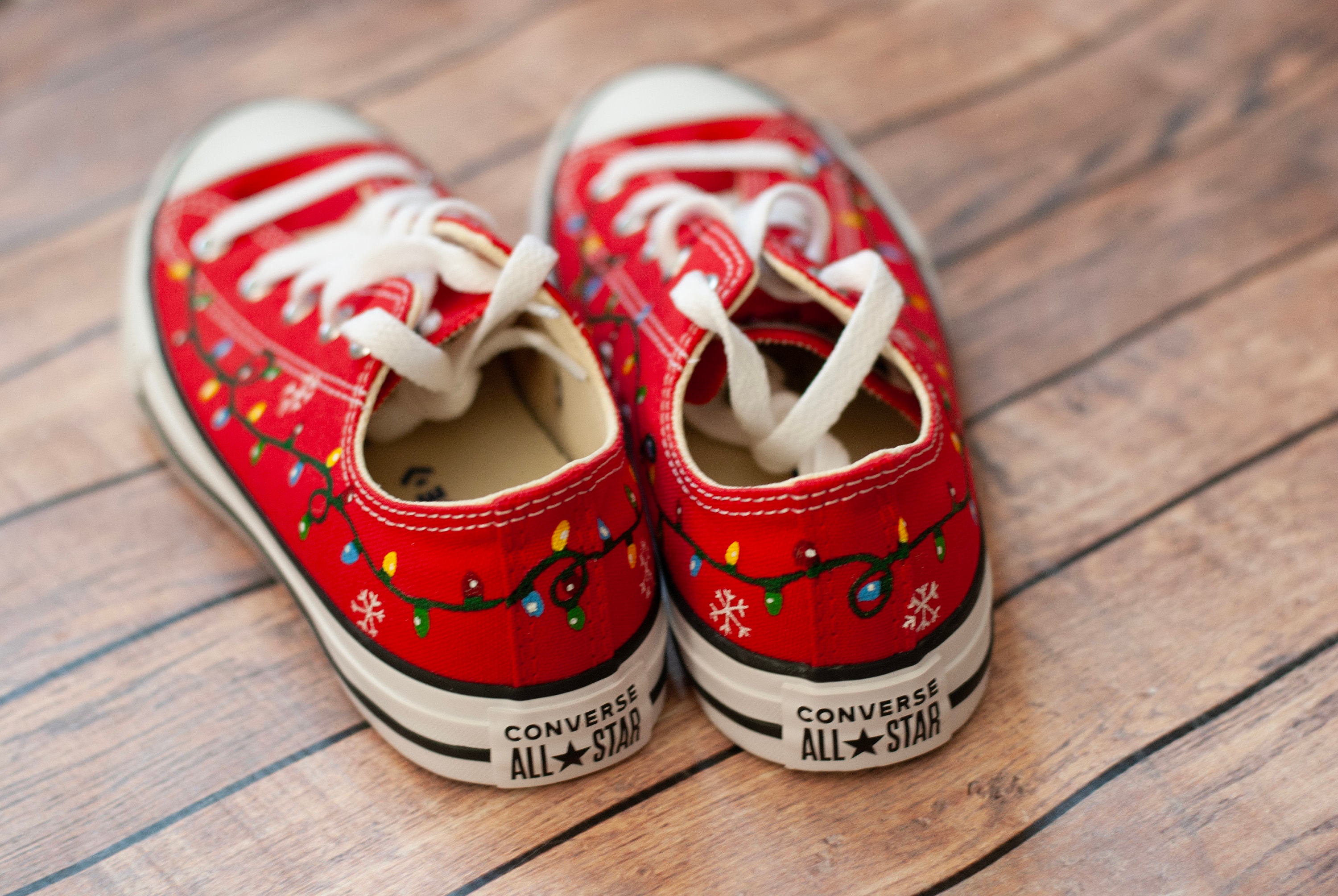 Hand Painted Christmas Lights Converse Low Top Sneakers - Etsy