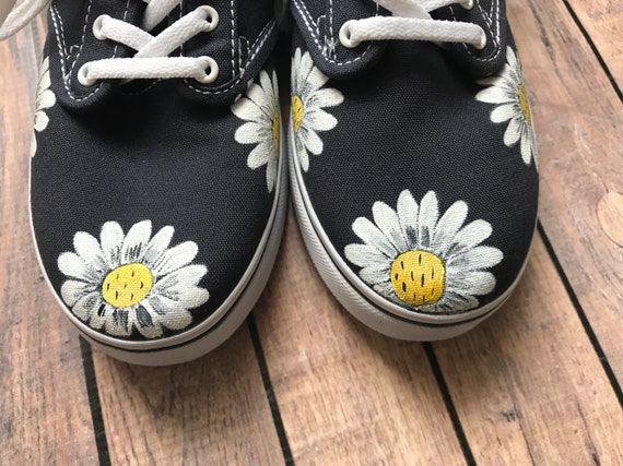 Daisy flower vans discount