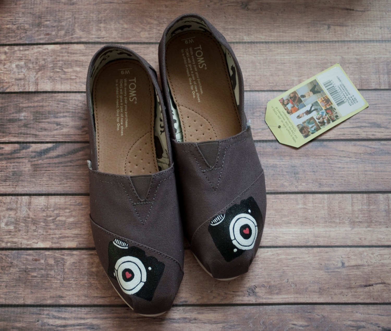 Toms one utama sale