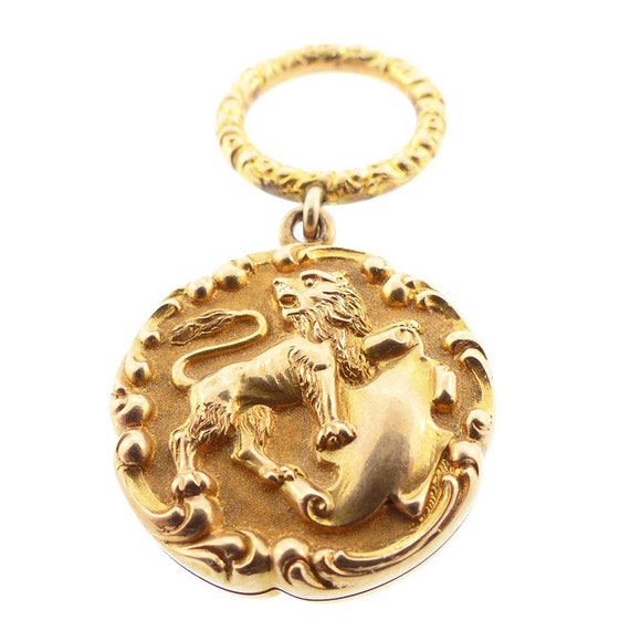 Victorian 14K Gold Lion Rampant Locket - image 2