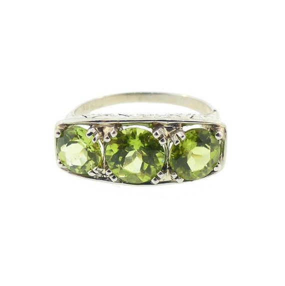 Art Deco 18K White Gold Peridot Three-Stone Ring