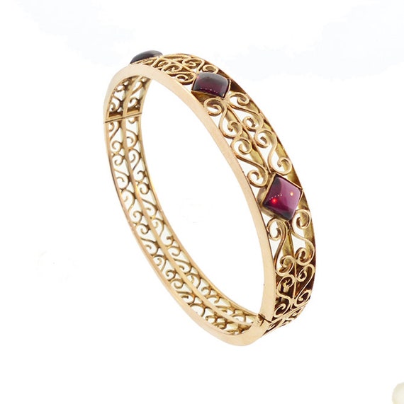 Victorian 14K Yellow Gold & Rhodolite Garnet Hinged Bangle