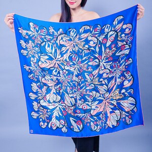 Ladies Blue Floral Scarf
