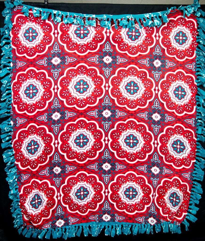 Red Turquoise Large Fleece Tie Blanket Soft Quilt Blue Teal Geometric Floral White Vine