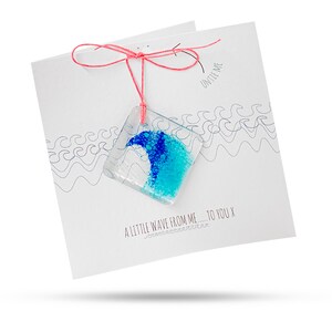 Little Wave - Tarjeta de felicitación con regalo de vidrio fundido adjunto