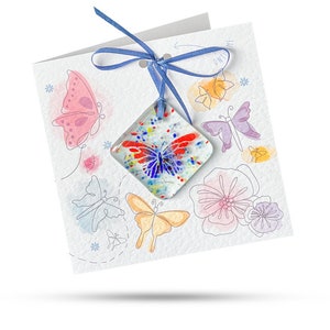 Mariposa - Tarjeta de felicitación con regalo de vidrio fundido adjunto