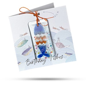 Verjaardagsvissen (effen kleur) - wenskaart met cadeau van gesmolten glas