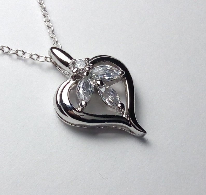 High Quality CZ Clear Diamond 925 Sterling Silver Heart Pendant Necklace Eye Catching Sterling Silver Necklace Great Love Gift