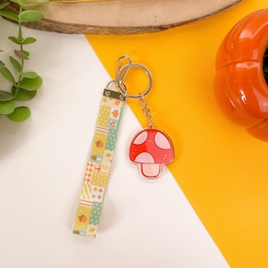 Patchwork confortable - Porte-clés Lanyard | Art numérique, cottagecore, Illustration, kawaii, champignon vénéneux, automne, champignon, automne