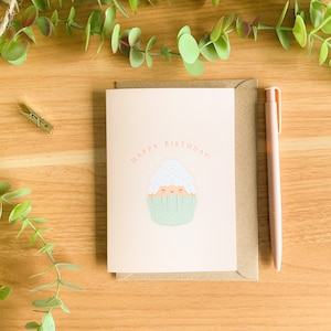 Herzlichen Glückwunsch zum Geburtstag! - Cupcake - Süße illustrierte Grußkarte // Blanko innen - Freundschaftskarte - Geburtstagskarte - Geburtstagskarte - Kawaii