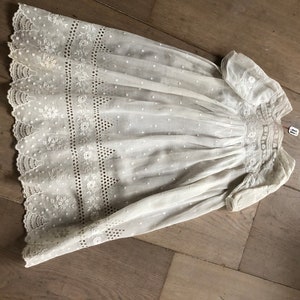 Antikes französisches Taufkleid um 1910 schöne Spitze Bild 9