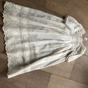 Antikes französisches Taufkleid um 1910 schöne Spitze Bild 2