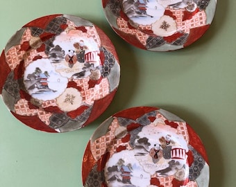 Antique Set of 3 Red White Kutani Japanese Porcelain Decorative Plates with Men Scenery Mountains, Vintage Asian Plate Wall Decor