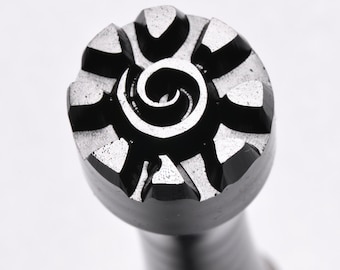KSm-067 Mittel Acryl Stempel - Stein Heckenspirale