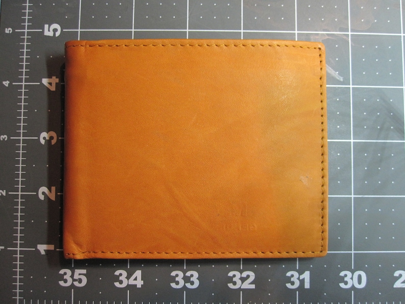 Men/'s Leather Bi-Fold Wallet with Custom 2013 Shelby GT500 Mustang Car Image *Makes a Great Gift*