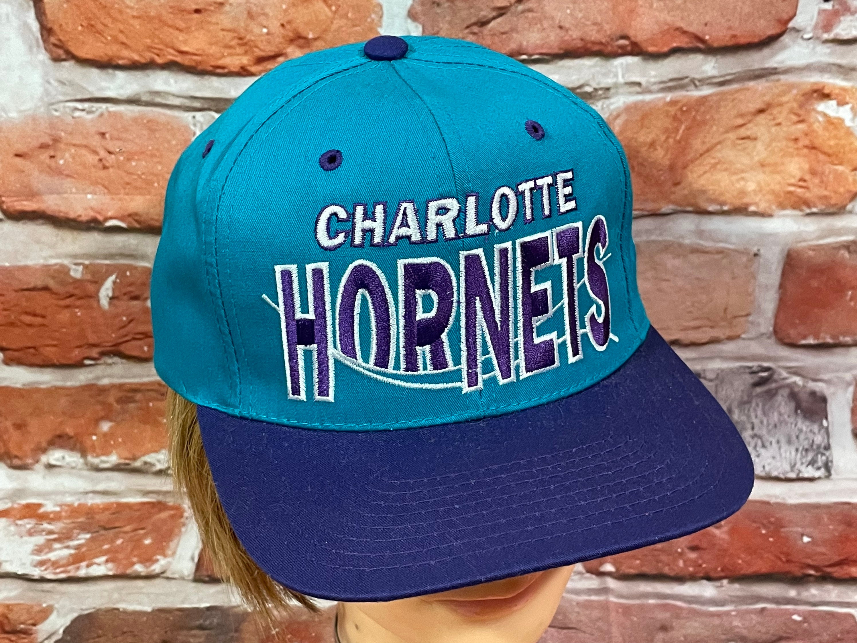 Vintage 1990s Charlotte Hornets New Era KIDS SNAPBACK HAT - Youth