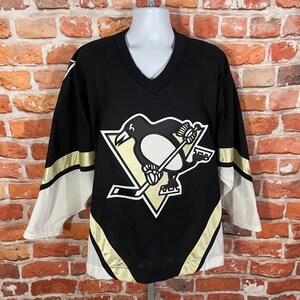 vintage Pittsburgh Penguins CCM hockey jersey - sz L gold striped
