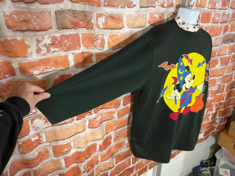 vintage Glow In The Dark Mickey Mouse Halloween sweatshirt fits XL bild 3