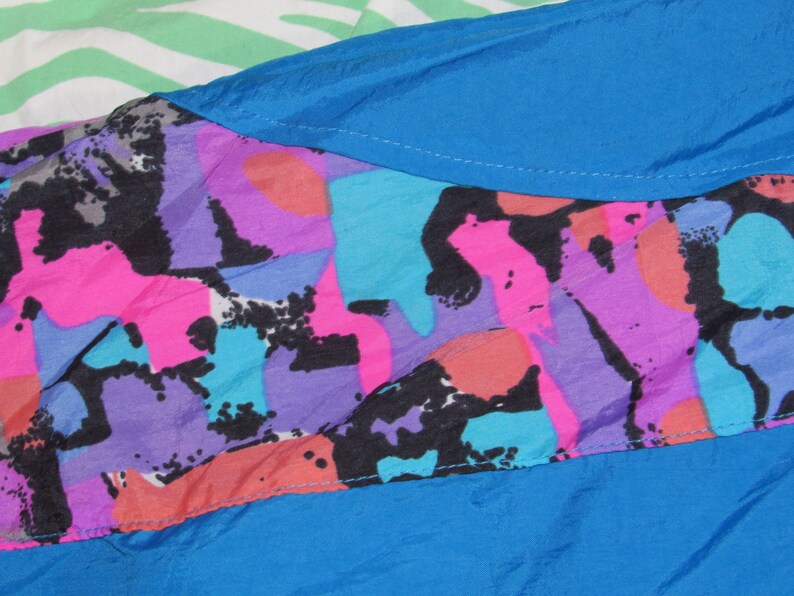 geometric colorblock totally 90s vapor wave Insane REEBOK SPORT vintage windbreaker jacket