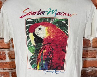vintage 90s Scarlet Macaw shirt - fits M/S - Parrot wildlife grunge tee