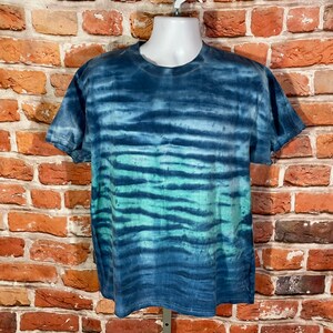 vintage 90s tie dye Freeze shirt - sz L - emo indie grunge surf skater hippie
