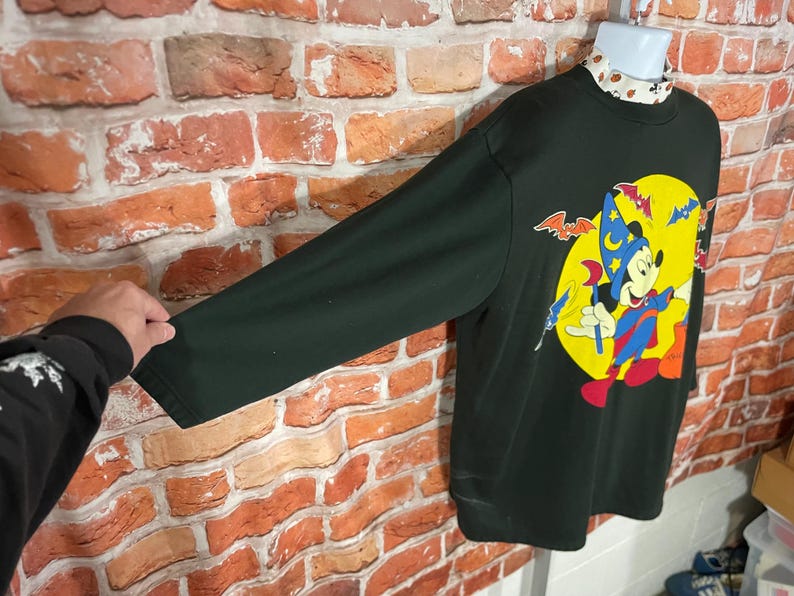 vintage Glow In The Dark Mickey Mouse Halloween sweatshirt fits XL bild 5