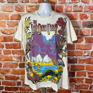 vintage Australia The Land Down Under maglietta stampata su tutta la superficie - vestibilità 2XL - taglie forti grunge koala canguro sugarglider