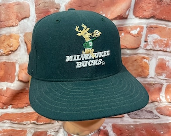 vintage 80s Milwaukee Bucks New Era 59/50 wool fitted 7 1/8 hat