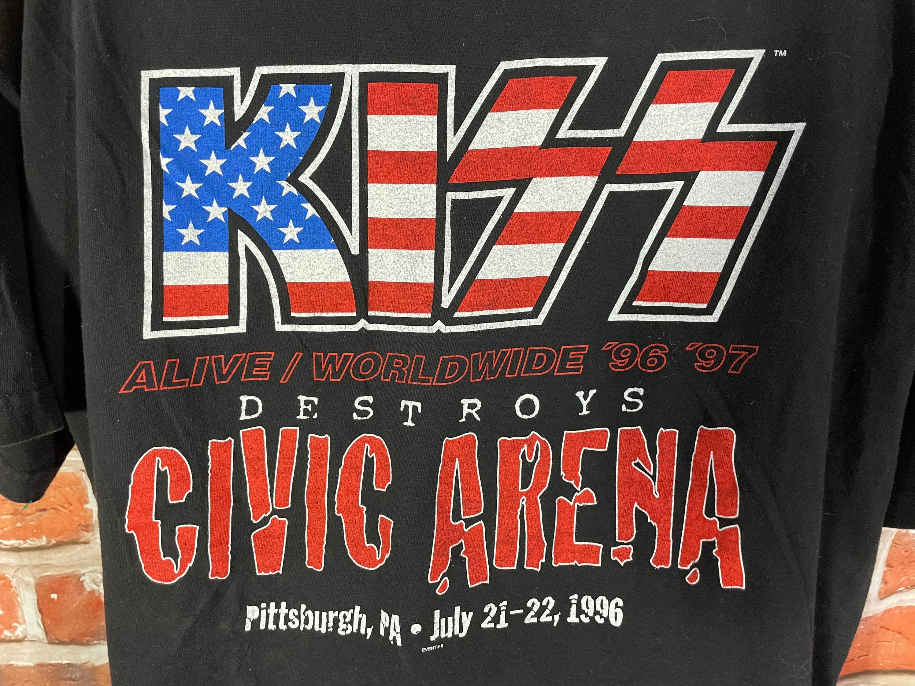 Vintage 96-97 Kiss Alive Worldwide Tour Shirt - Pittsburgh Vintage 96-97 Kiss Alive Worldwide Tour Shirt - Pittsburgh