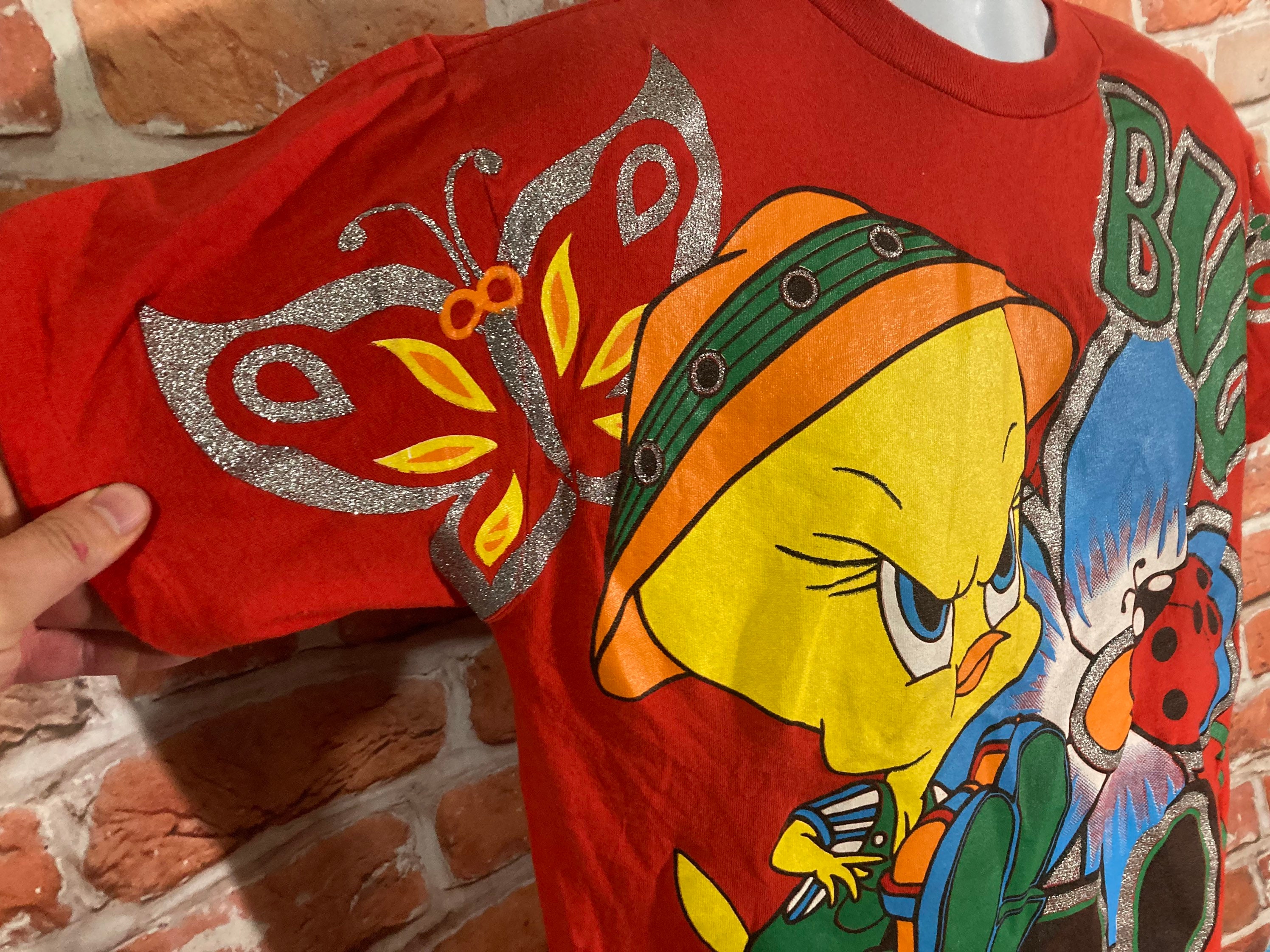 Vintage 90s Tweety Bird Bug off All Over Glitter Print Shirt