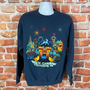 vintage 90s Busch Gardens Williamsburg sweatshirt - fits L/XL amusement park roller coaster