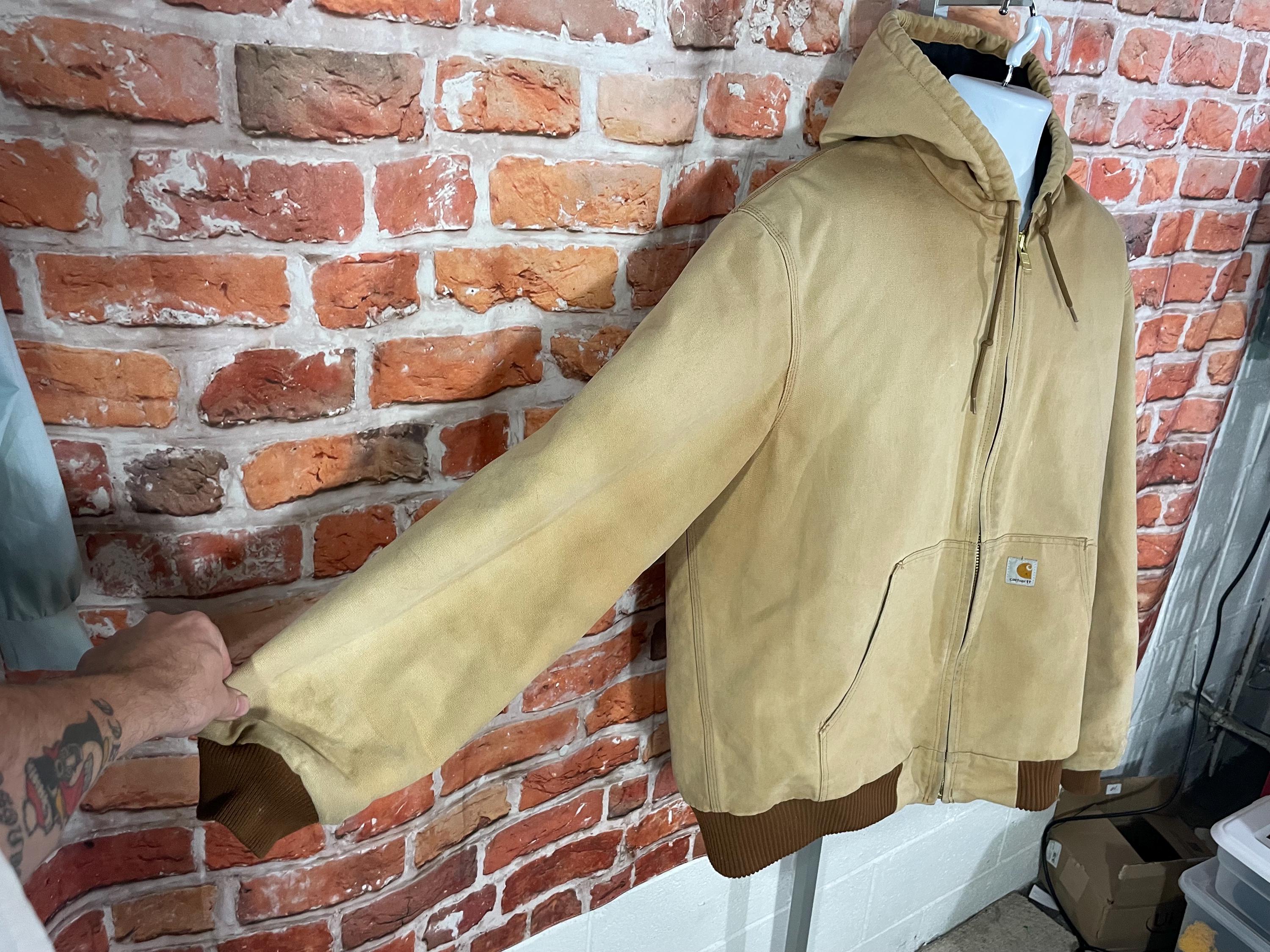 Faded Vintage Carhartt Insulted J140 Work Jacket - Sz XL Faded Vintage Carhartt Insulted J140 Work Jacket - Sz XL