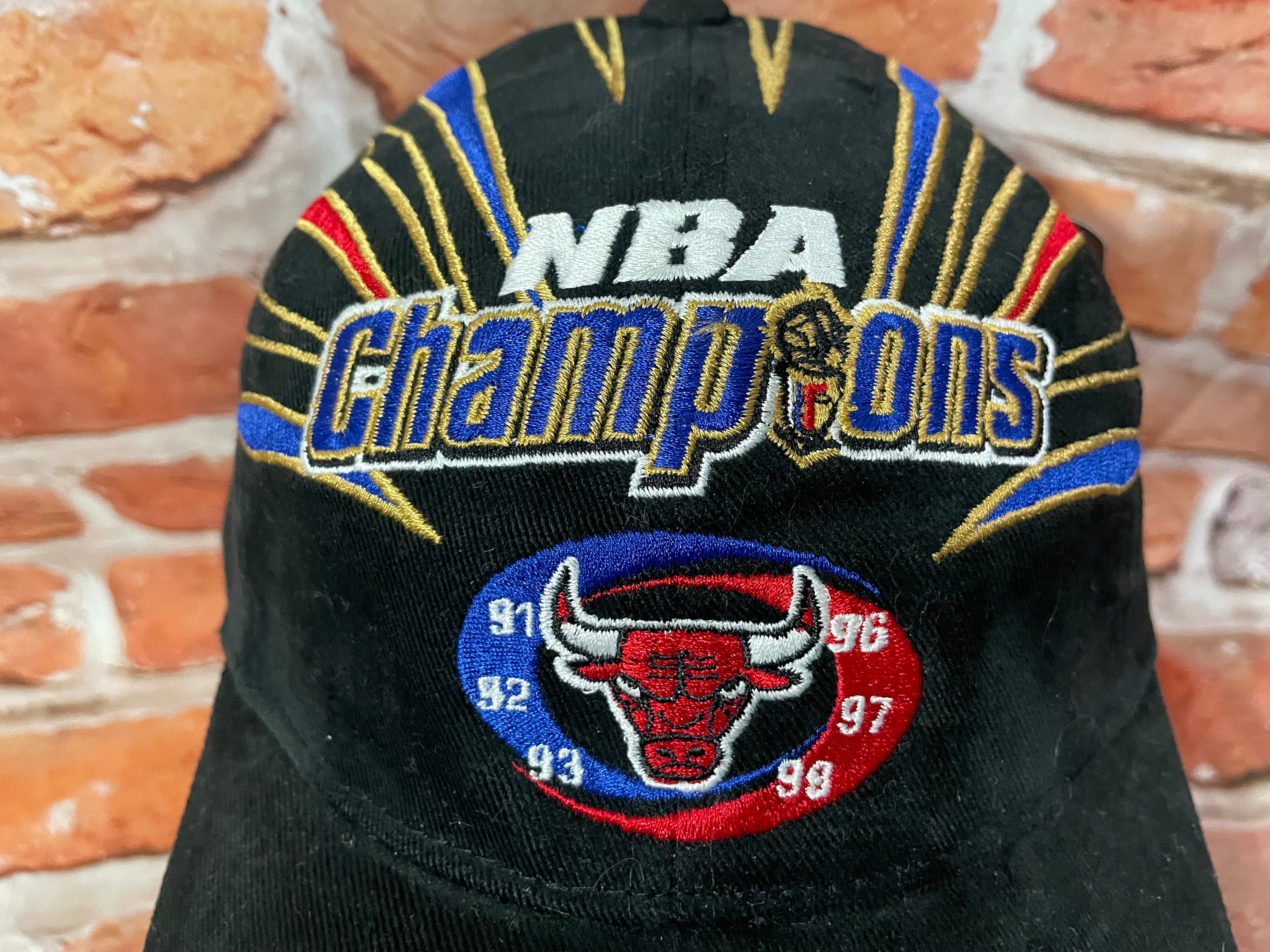 Vintage 1998 Chicago Bulls NBA Champions Starter Locker Room Vintage 1998 Chicago Bulls NBA Champions Starter Locker Room