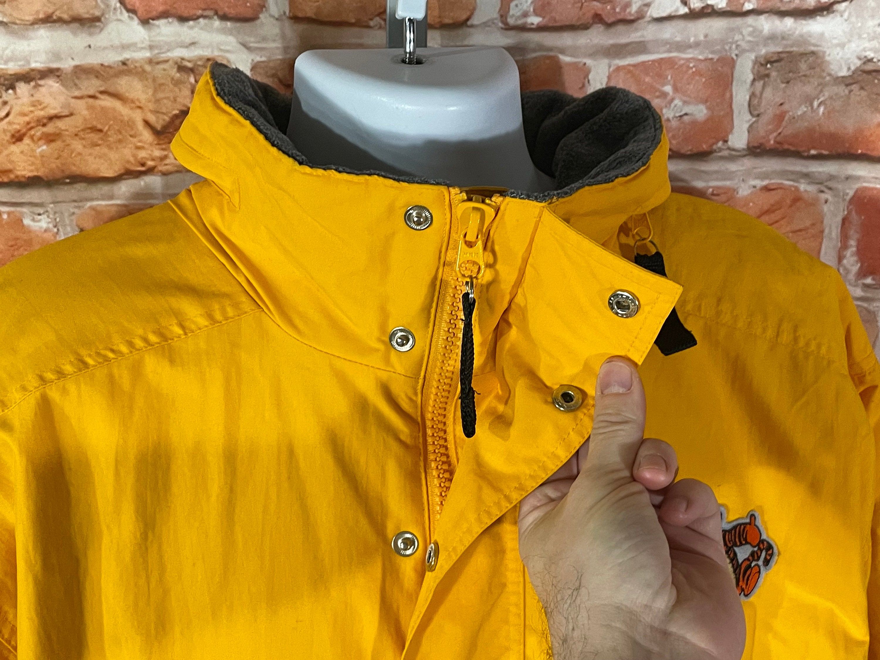 Vintage 90s Tigger Yellow Pullover Puffer Jacket - Sz M