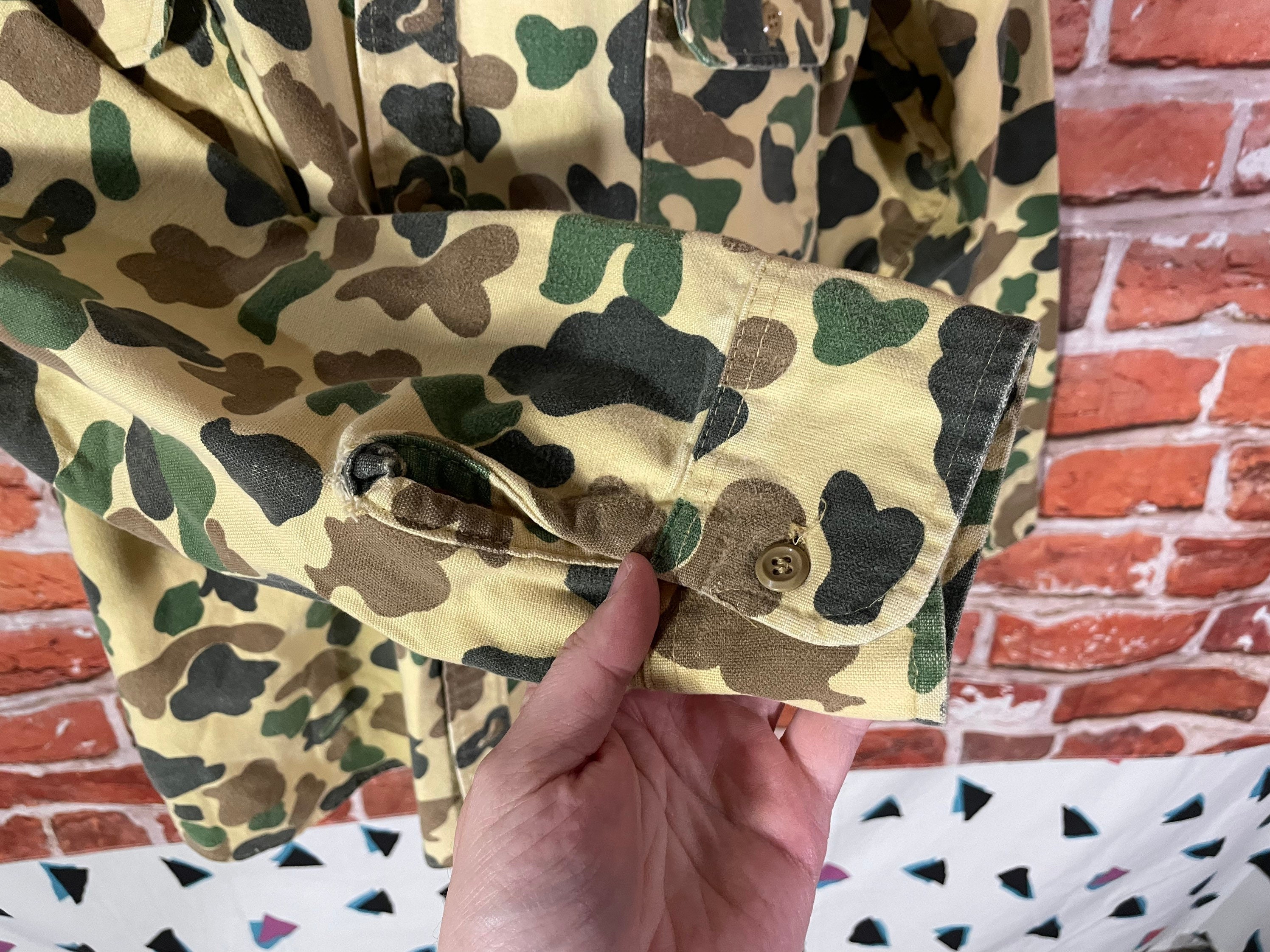 Vintage Woolrich Frog Camo Skin Chamois Flannel Shirt - Fits
