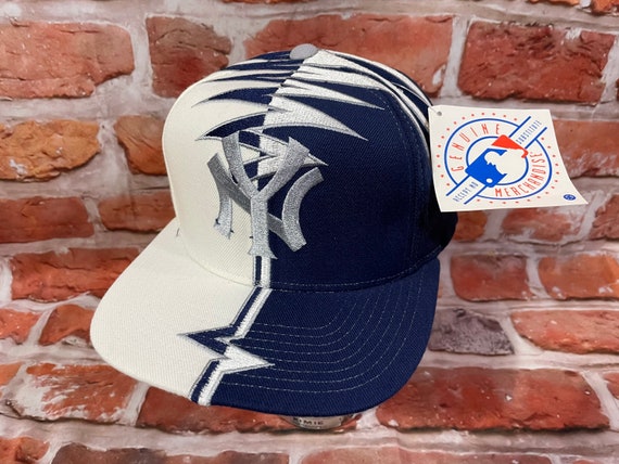 Deadstock 90s New York Yankees Starter Shockwave Adjustable Hat