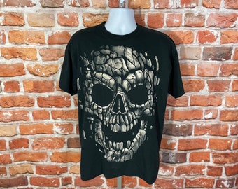 vintage NWT Liquid Blue skull shirt - sz L - 2004 y2k tee