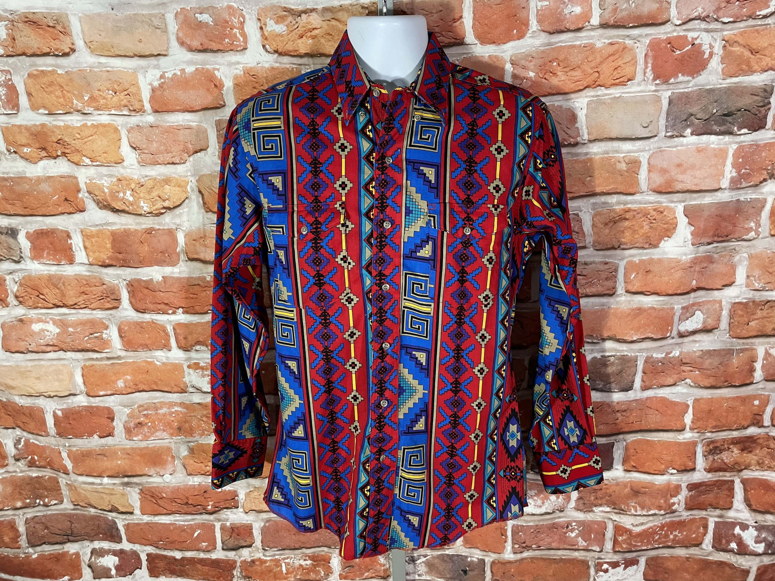 Vintage Wrangler Aztec Button Up Shirt Deadstock 90s Small – Black Shag  Vintage