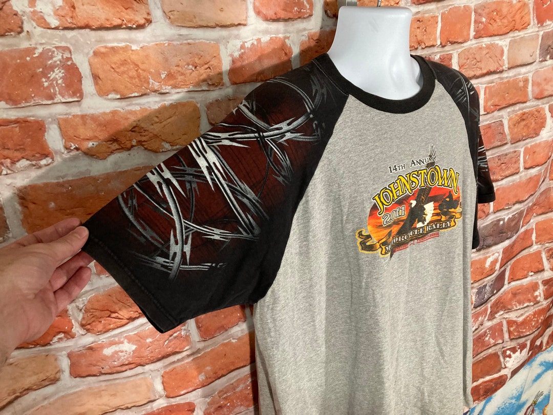 All Over Razor Wire Sleeves Johnstown Motorcycle Rally Shirt Sz XXL Y2k
