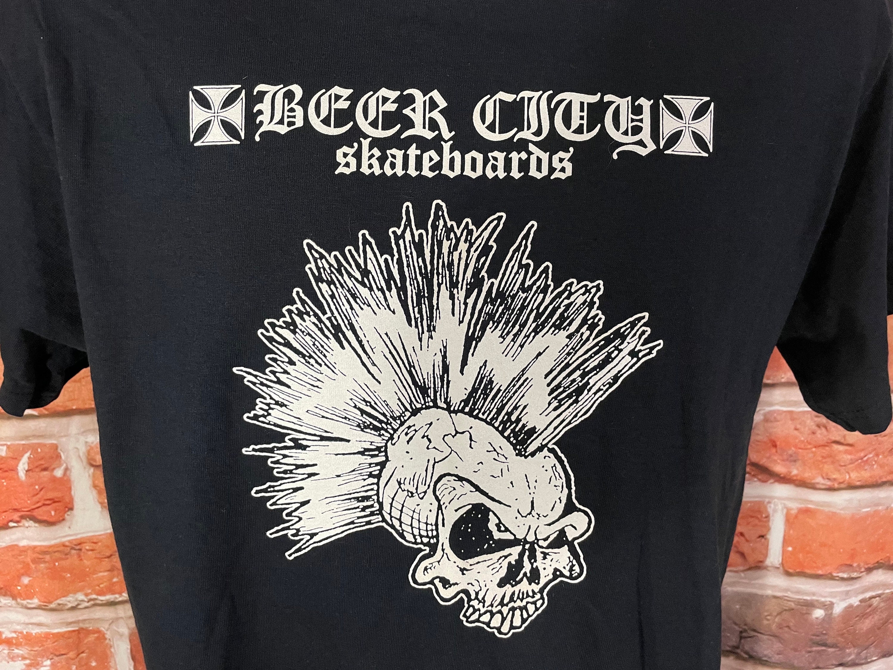Vintage Beer City Skateboards Punk Skull Shirt - Sz M - 90s Y2k 
