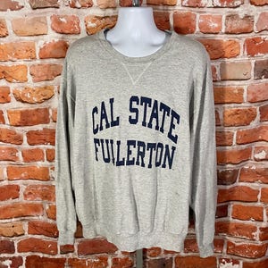 vintage Champion Cal State Fullerton sweatshirt - sz 2XL oversized fit 90s crewneck