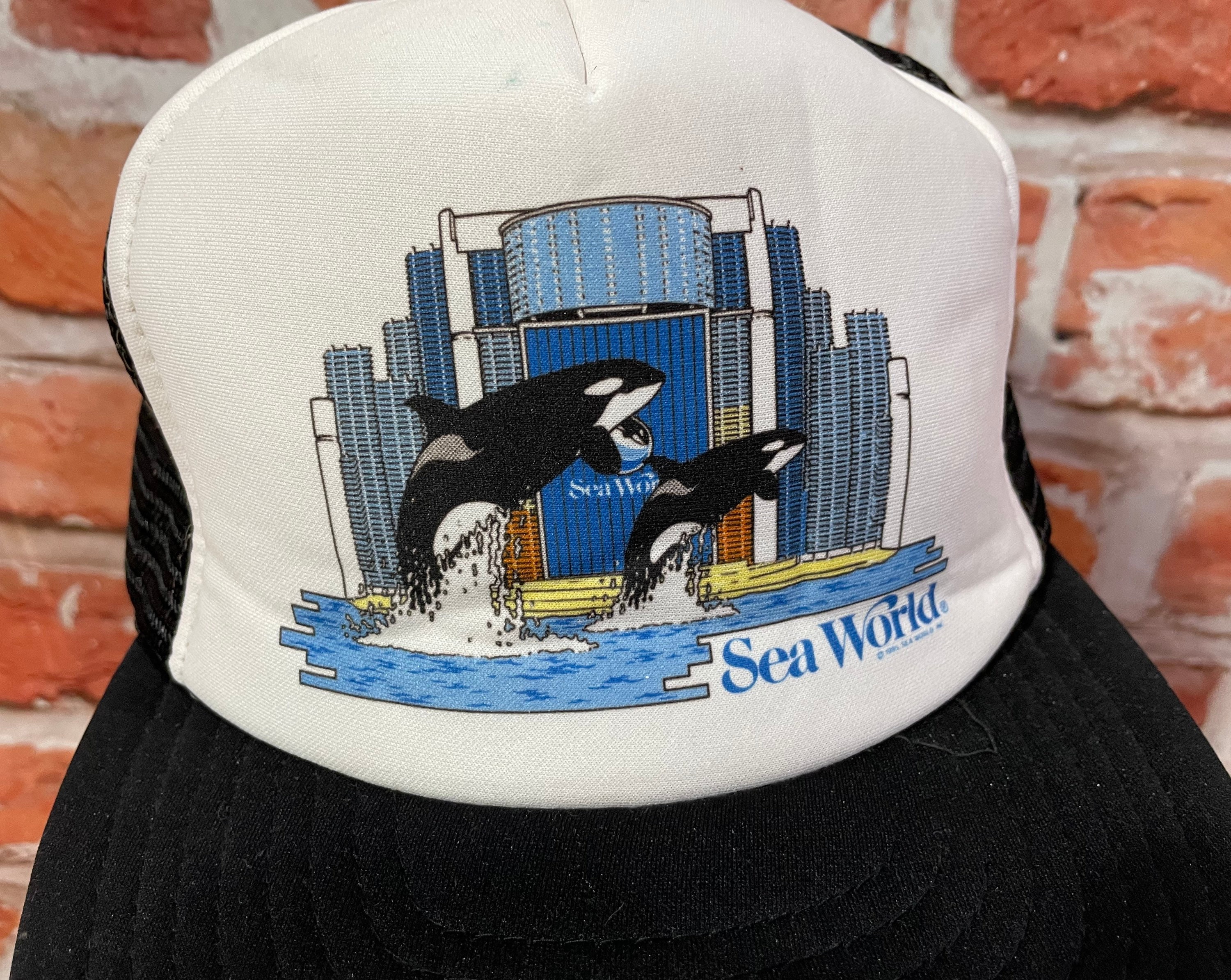 Vintage Sea World Mesh Trucker Snapback Hat Shamu Killer Whale