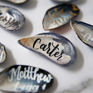 Mussel Shell Escort Cards, Mussel Place Cards, Mussel Wedding Favor, Calligraphy Mussel Favor image 4