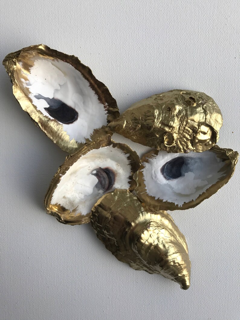Calligraphy Oyster Favor Gold Oyster Place Cards Oyster Wedding Favor Brushed Gold Oyster Shell Escort Cards